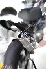 唸り