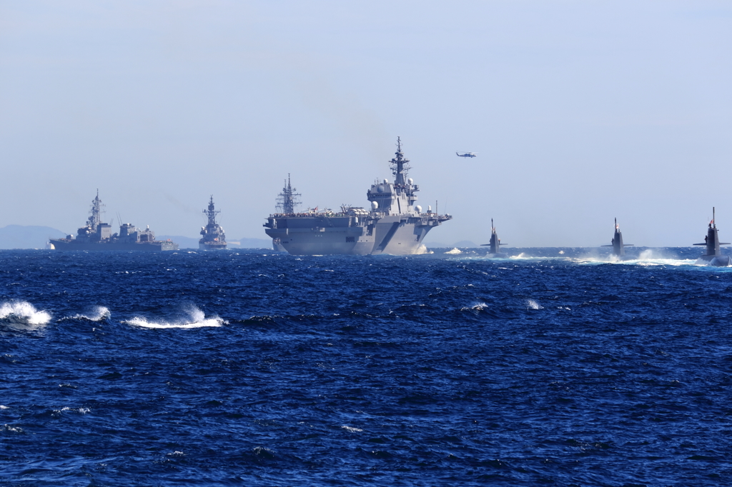 観艦式予行演習