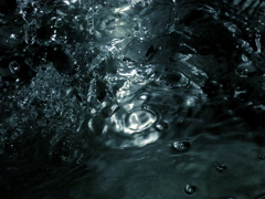 水