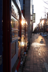 西日の反射の反射