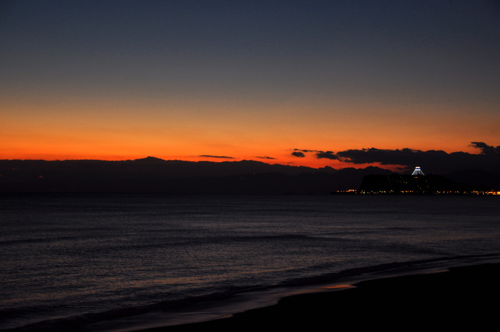 夕暮れを照らす展望台