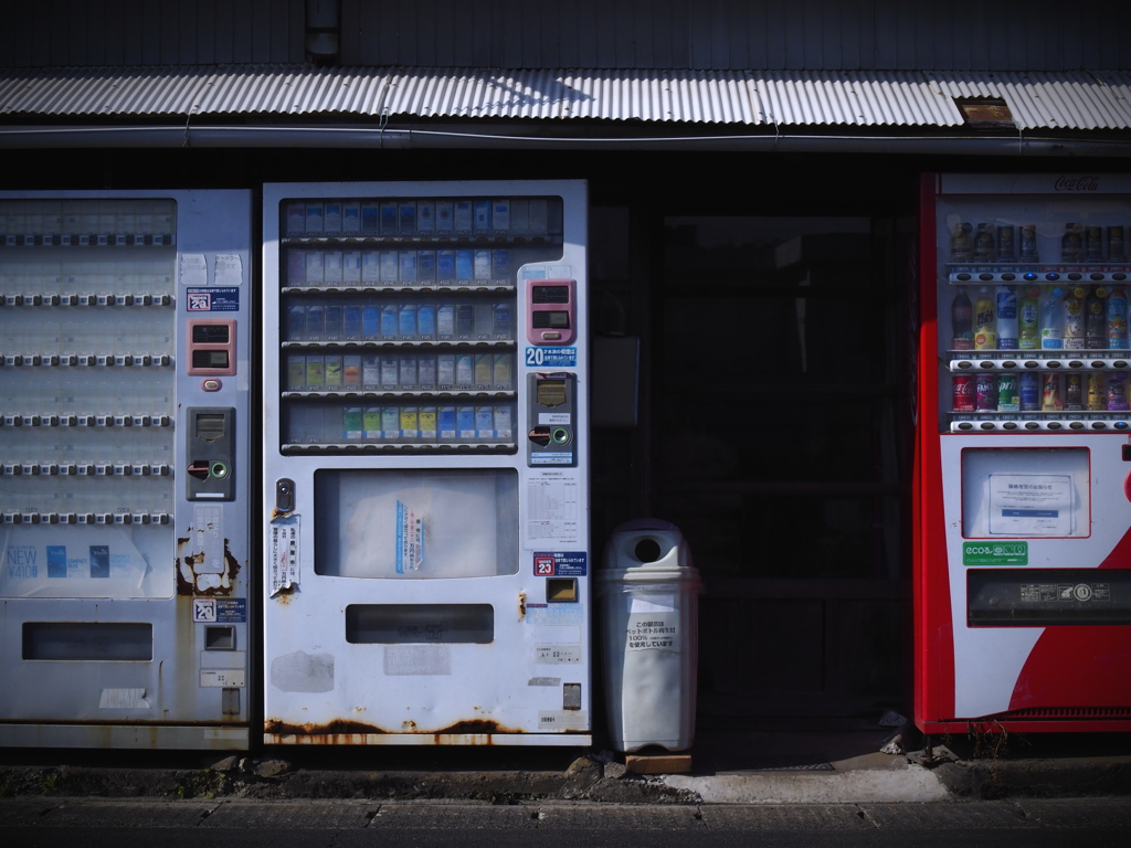 寂れた自販機