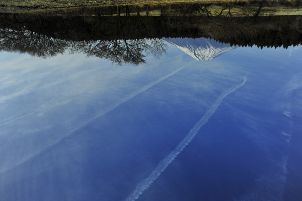 穏やかに・・・Lake side of winter