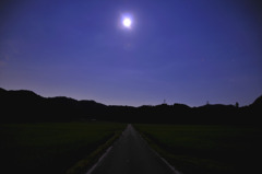月夜の帰り道