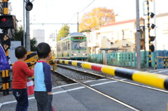 ほらっ！電車来たでっ☆