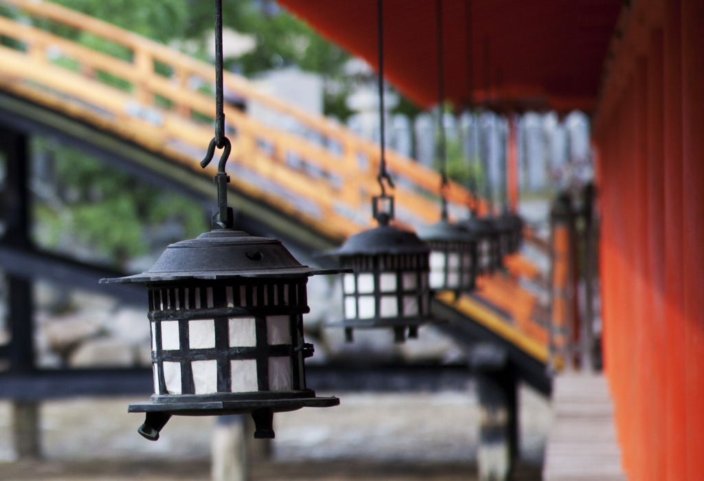 厳島神社にて