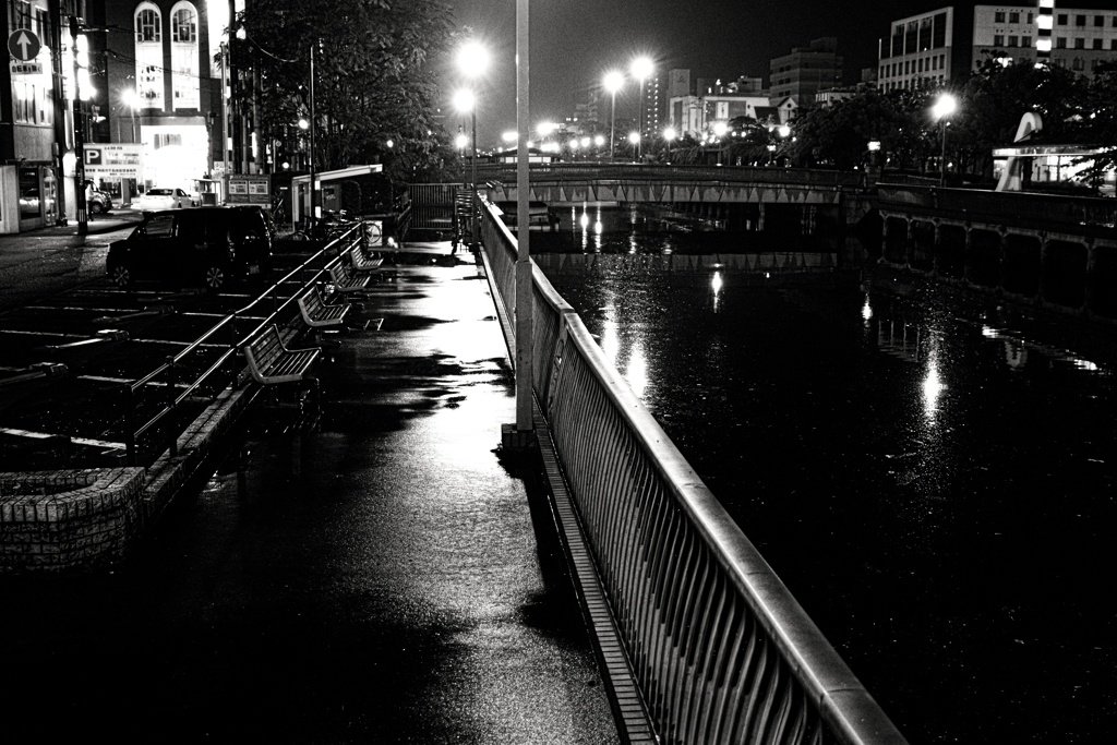 Monochromeの世界