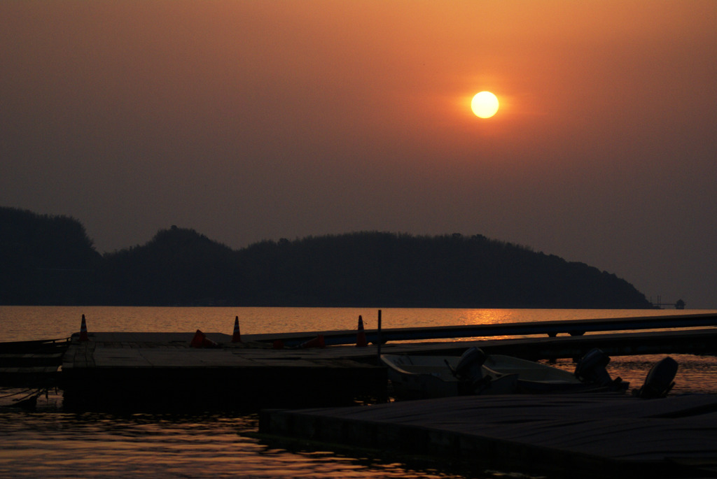 桟橋の夕暮れ