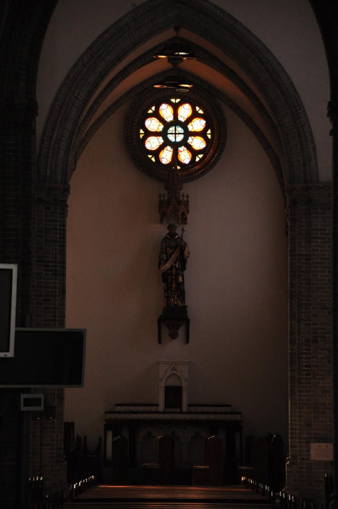 明洞聖堂　聖ベネディクト像