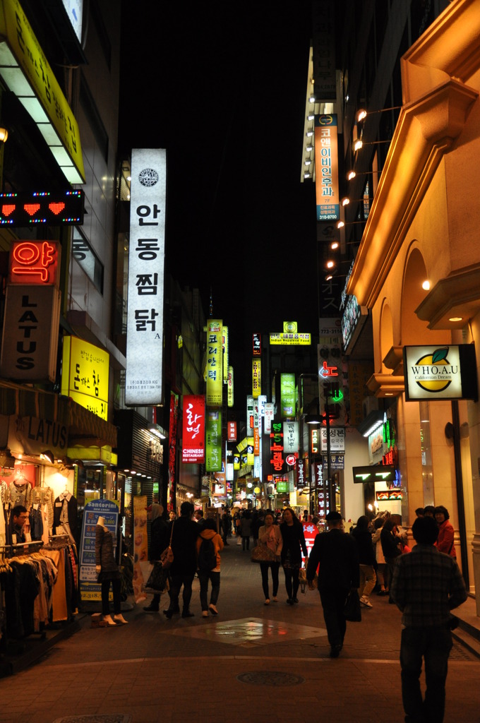 （明洞の夜）ギルな街