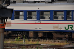 酒田駅で出発を待つ羽越本線鼠ヶ関行き