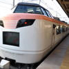 鎌倉駅を出発するはまみらい号２