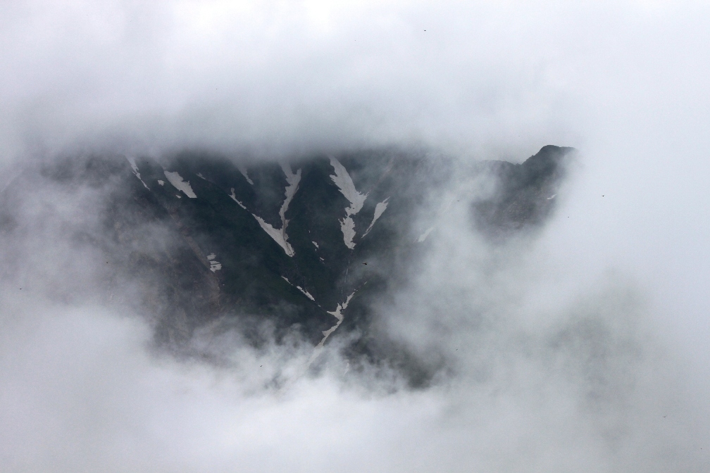 IMG_0488-雲海の白馬槍ヶ岳