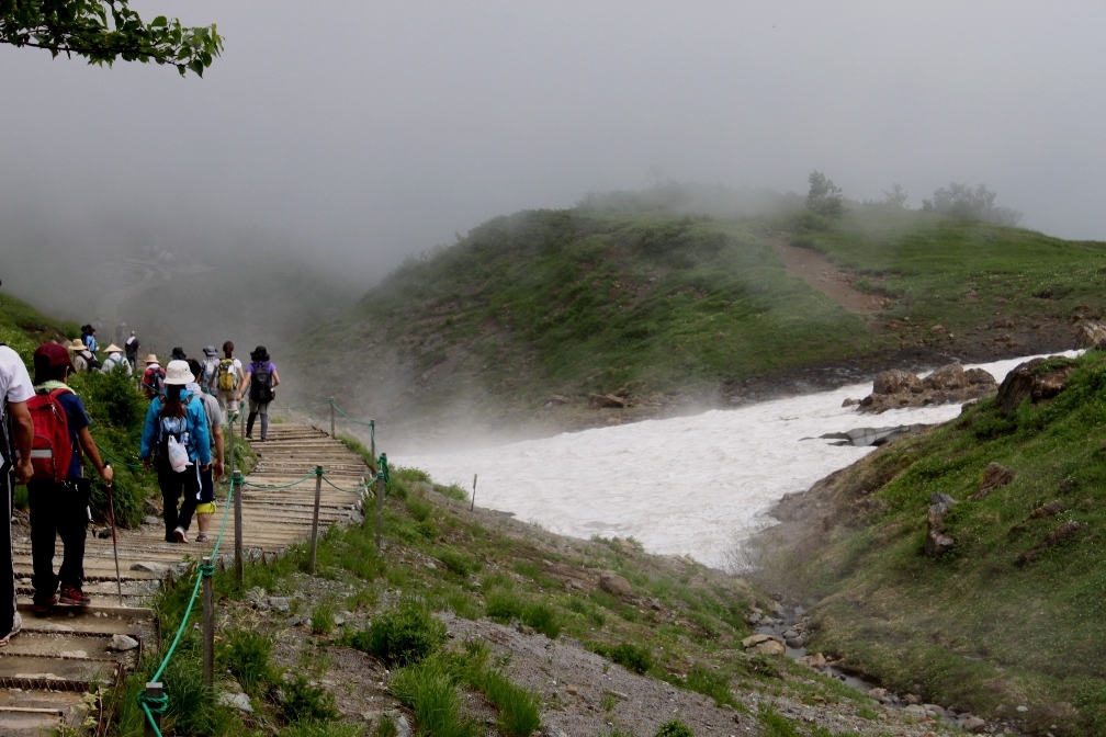 IMG_0691-雪氷を横に