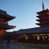 お隣の塔と