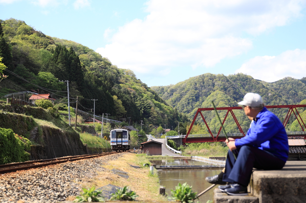 三江線　江平駅　気動車　単線　ワンマン