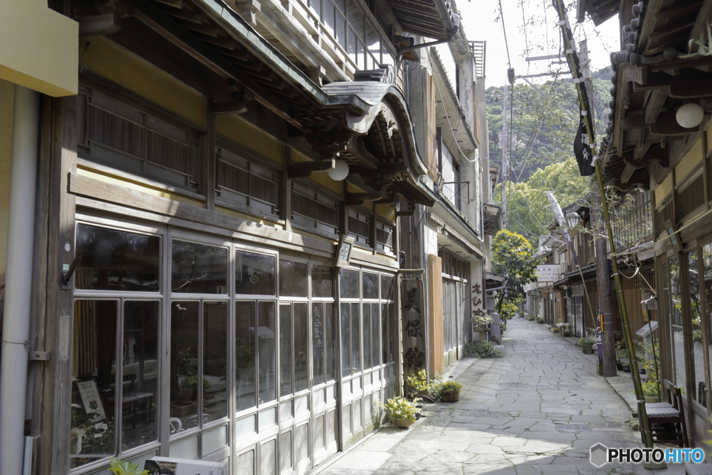 青石の畳通り（島根県）