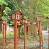 立つ灯籠