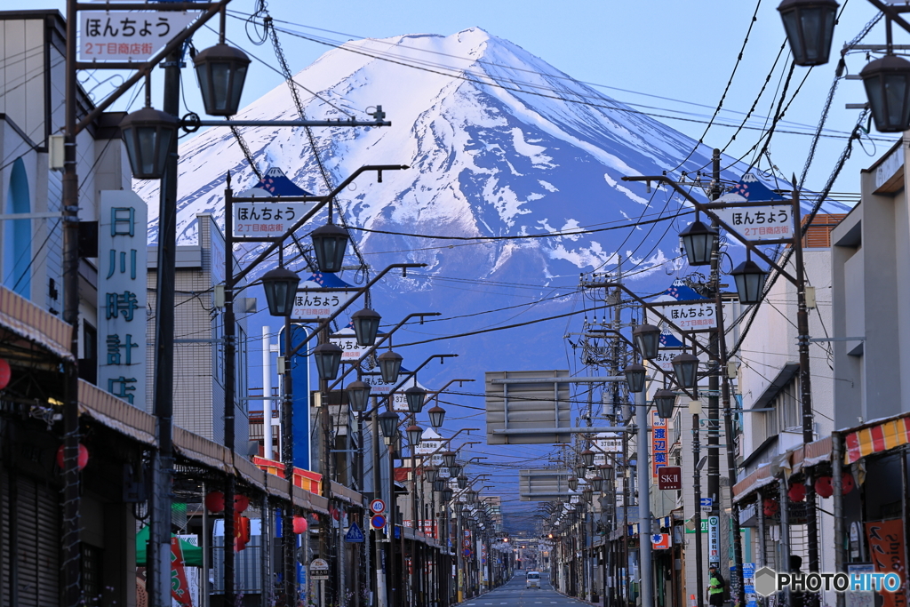 迫る富士山