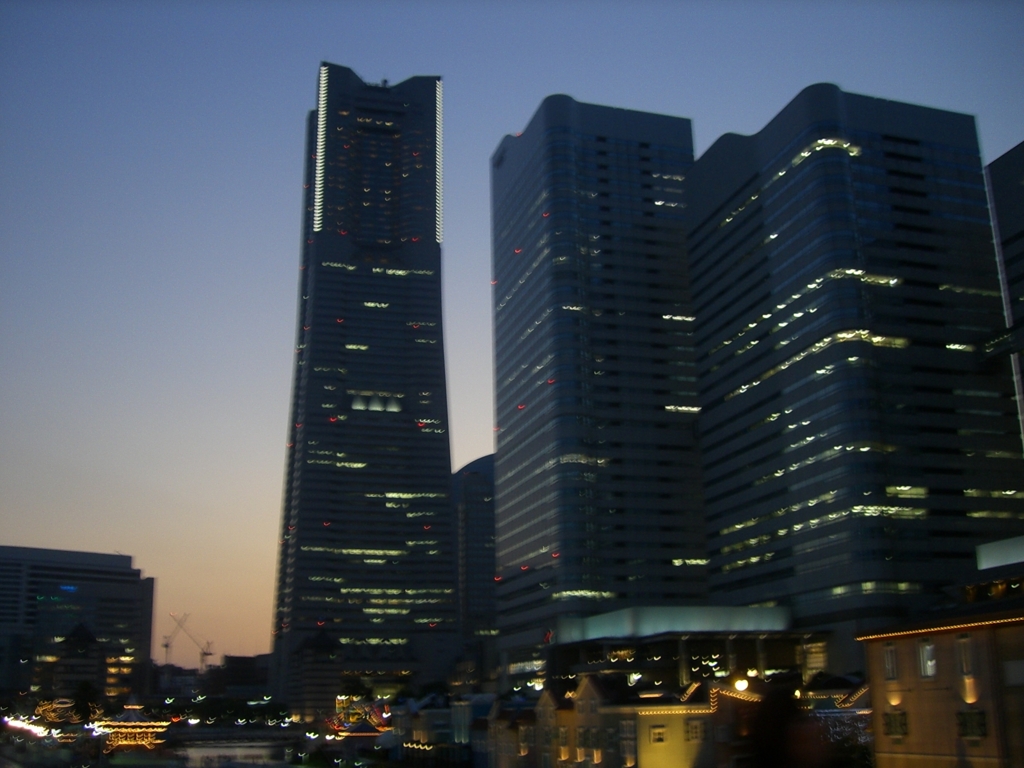 横浜