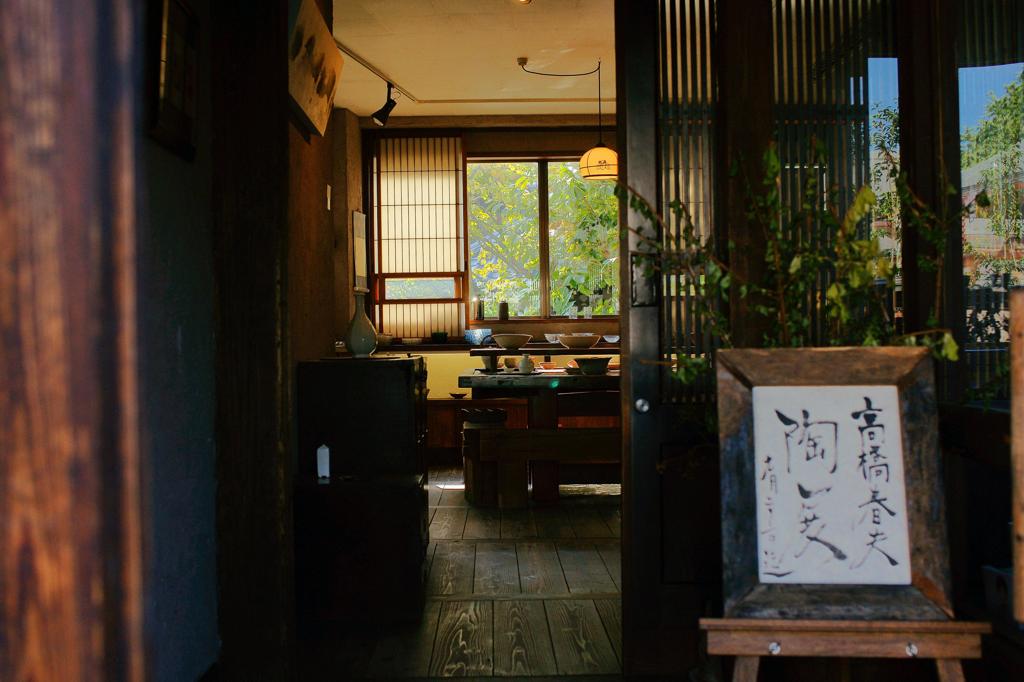 『店への入り口』