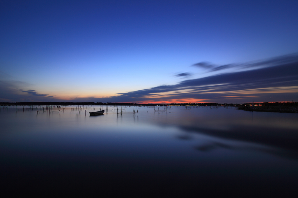 日の出を待つ　－印旛沼－