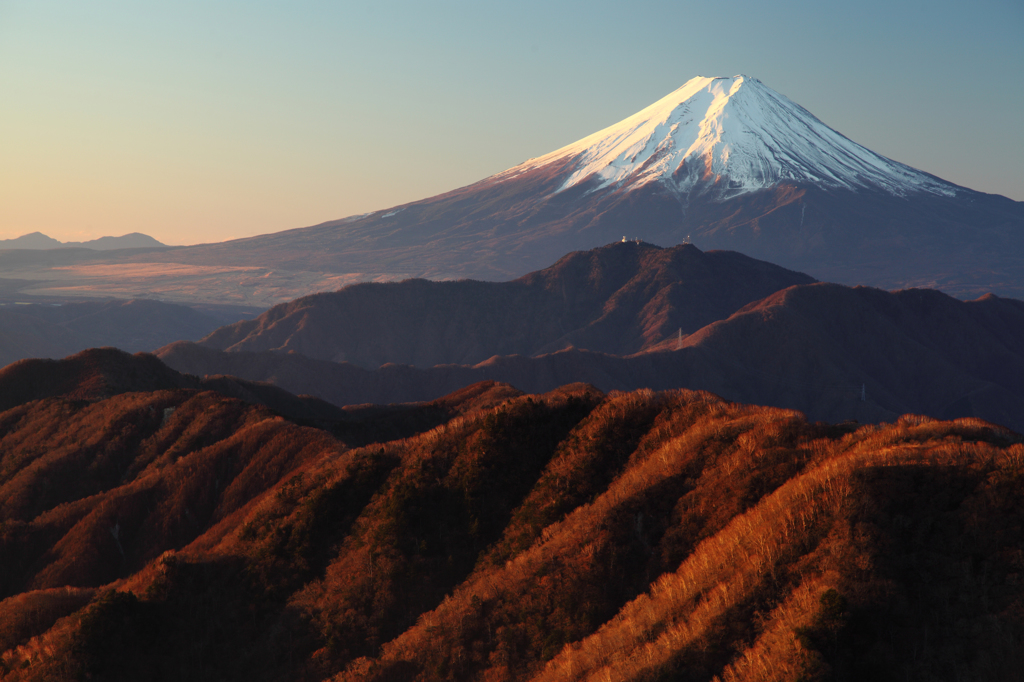 差し込む朝日