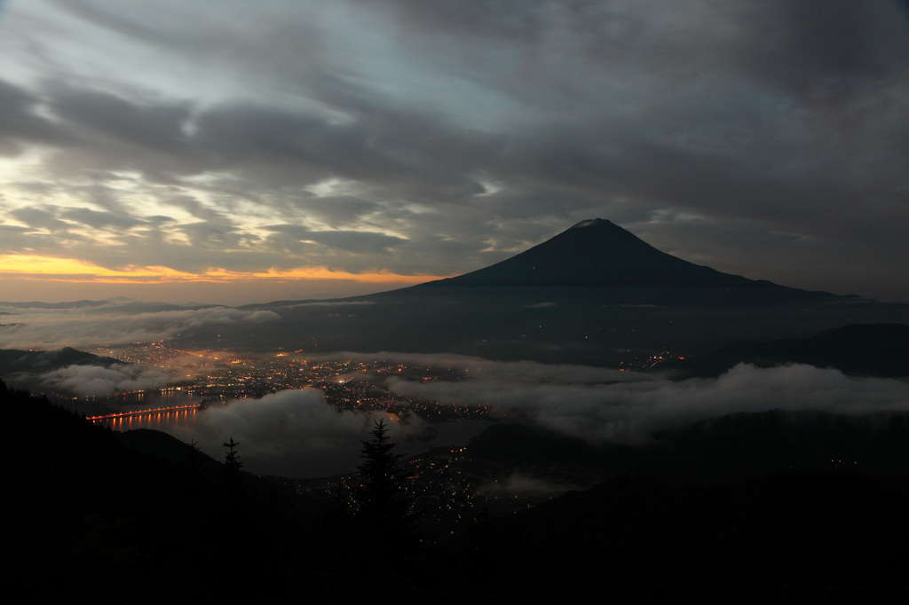 峠の朝