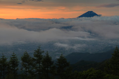 富士の頂　－甘利山より－