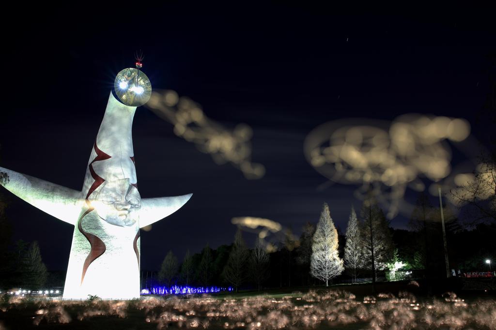芸術は爆発。