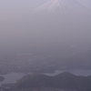 霞に浮かぶ富士
