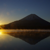 精進湖の朝