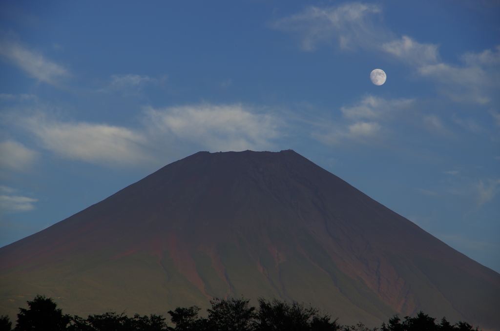 日陰の山頂