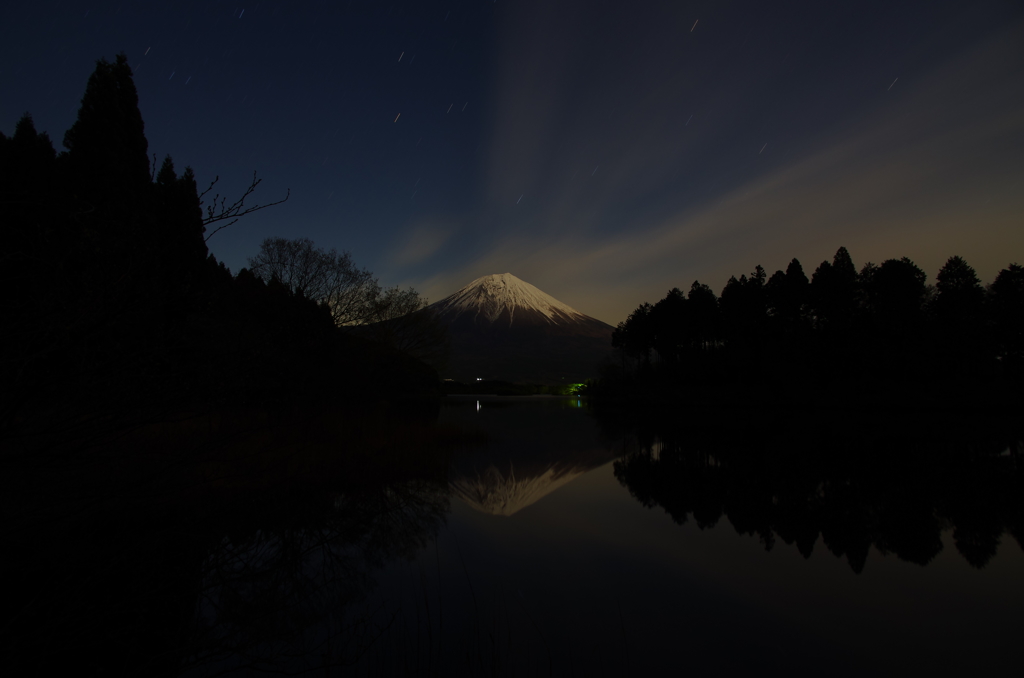 田貫湖の水鏡