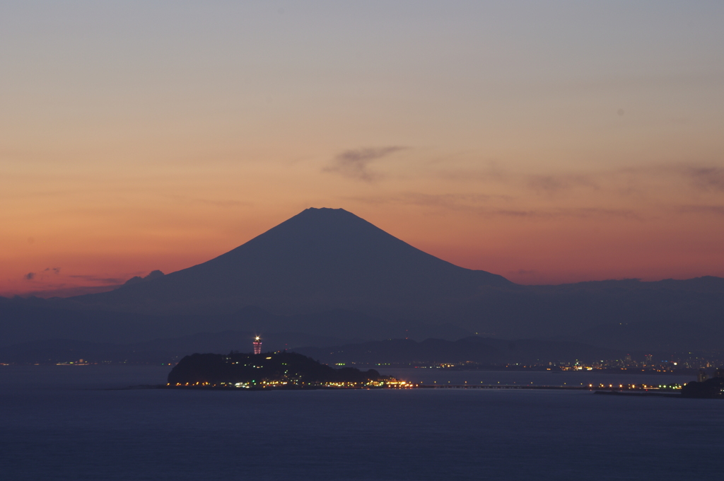 江の島と富士山