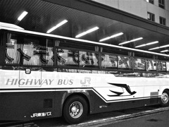 高速バスに映る