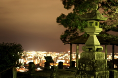 石灯篭と熊本の街
