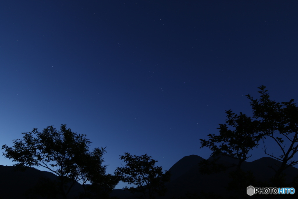 夏の終わり、夜明け前のオリオン座