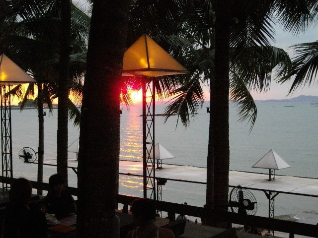 シーラチャーのシーフードレストラン