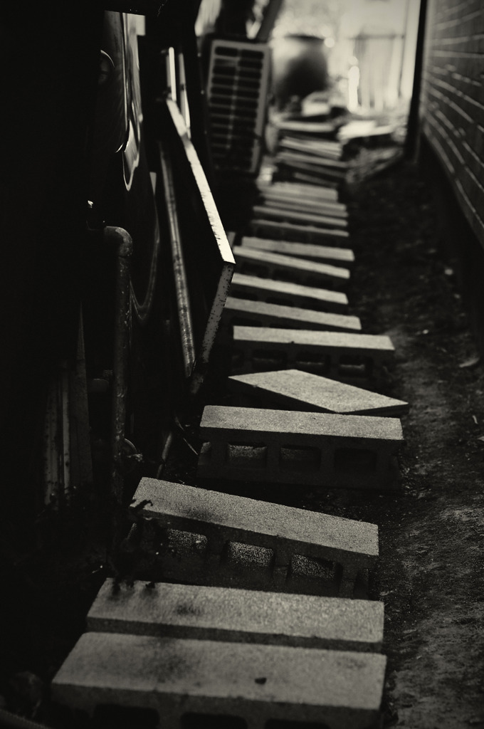 hiding road