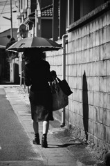 日傘の女