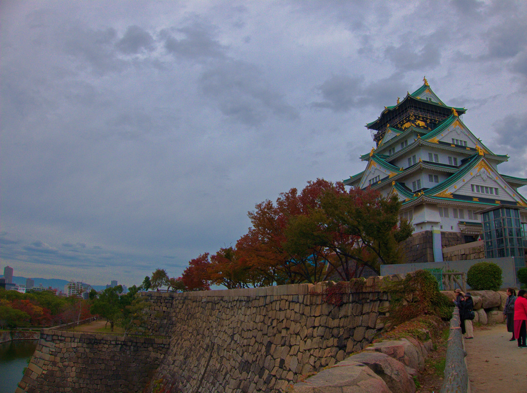 晩秋　大阪城公園にて