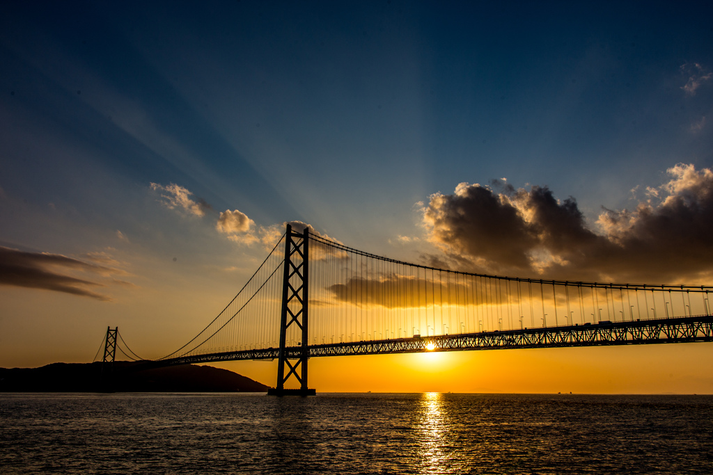 明石海峡大橋の夕陽