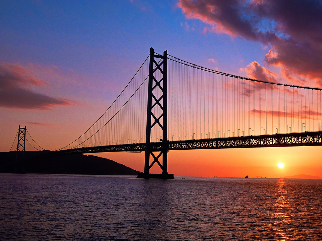 明石海峡大橋の夕陽