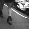 二足歩行。