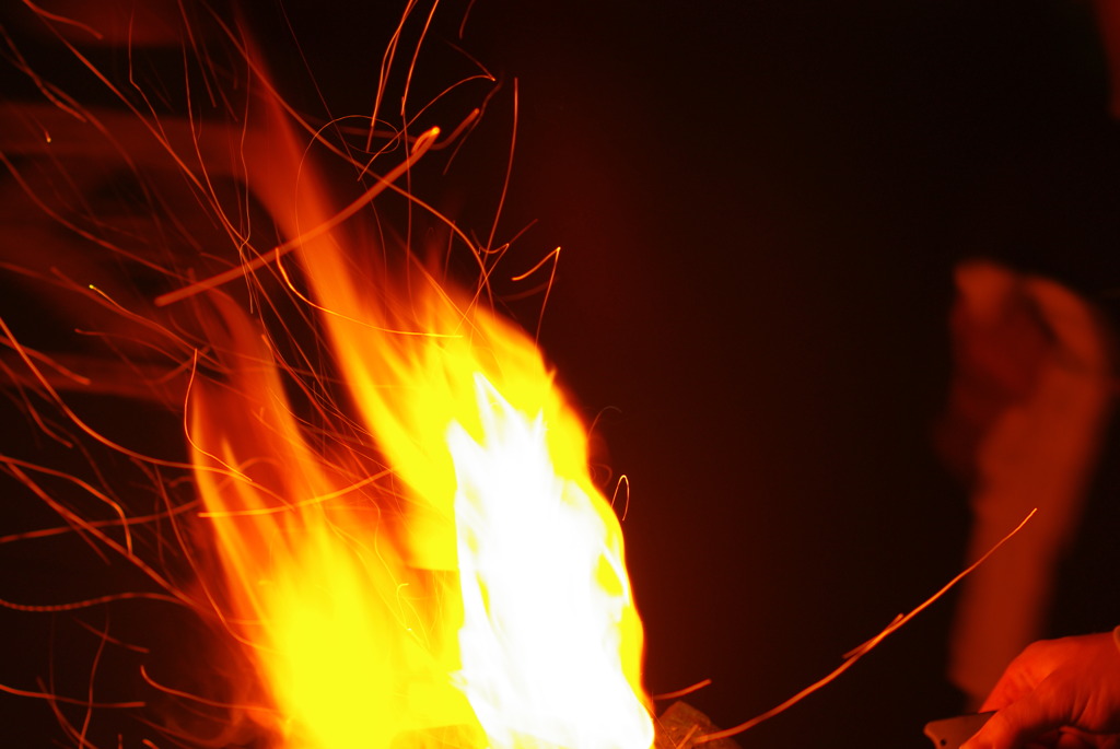 キャンプファイヤー