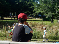 シャボンを吹く少年2