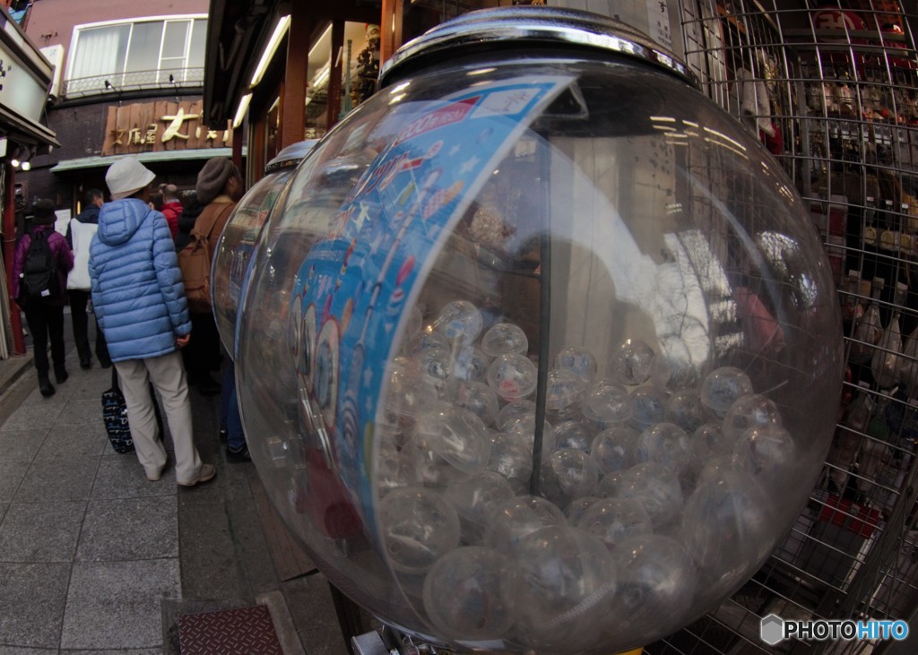 ガチャガチャがある風景