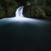 静寂に溶ける白糸