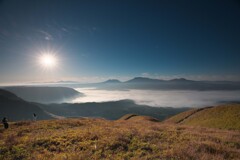 雲を抱く大地のまどろみ